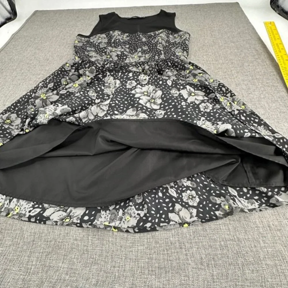 Eric + Lani Floral Dress Fit & Flare Black Gray Sleeveless Large Juniors Lined‎